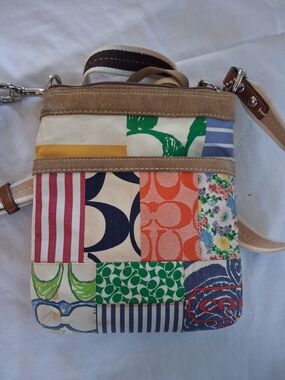 Coach- Hampton's Patchwork Crossbody Bag in Multicolor